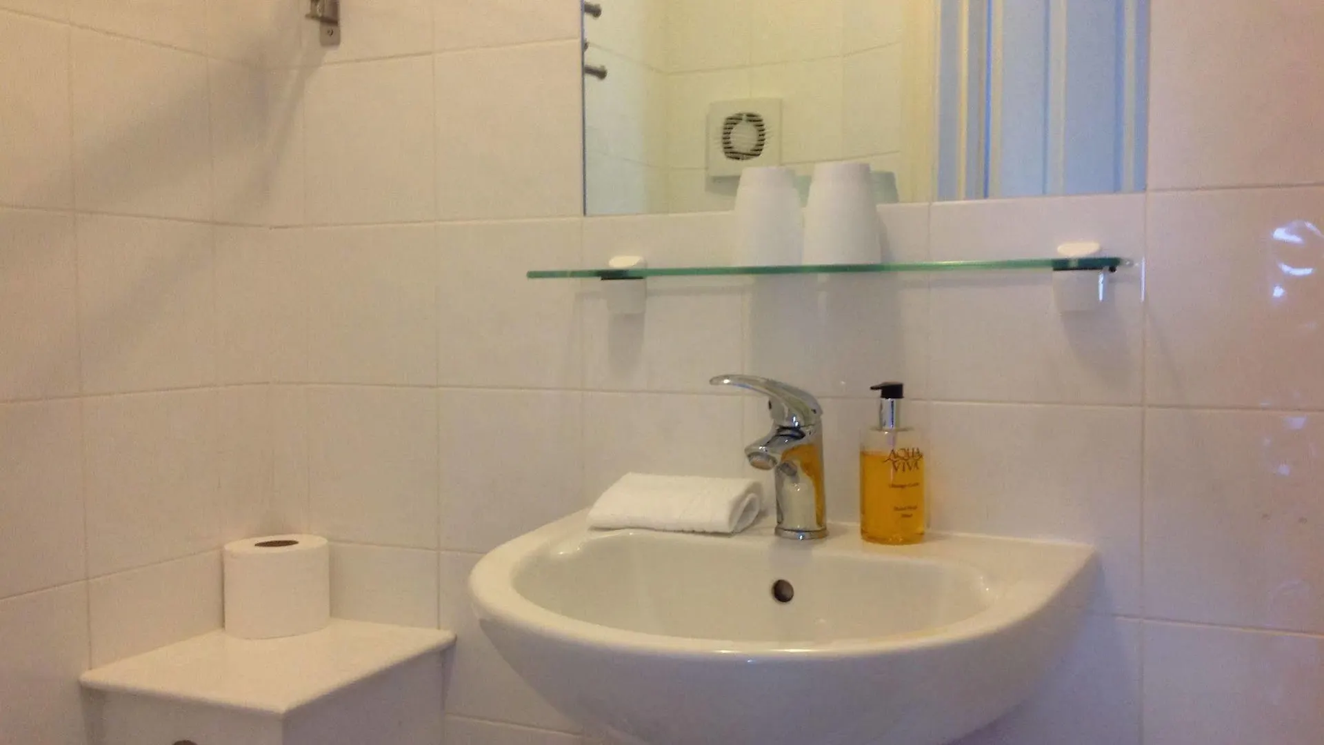Woodbine City Rooms Exeter